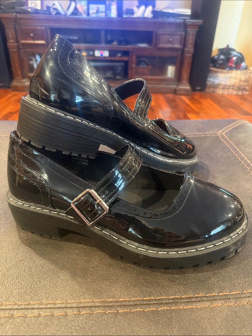 10ww Women's Torrid Black Patent Mary Jane Lug Sole Flats